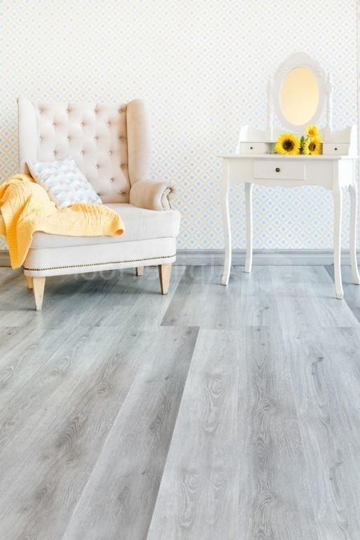 Кварцвиниловая плитка Alpine Floor клеевая Easy Line Дуб Пепельный ECO 3-16 1219,2×184,15×3 фото в интерьере