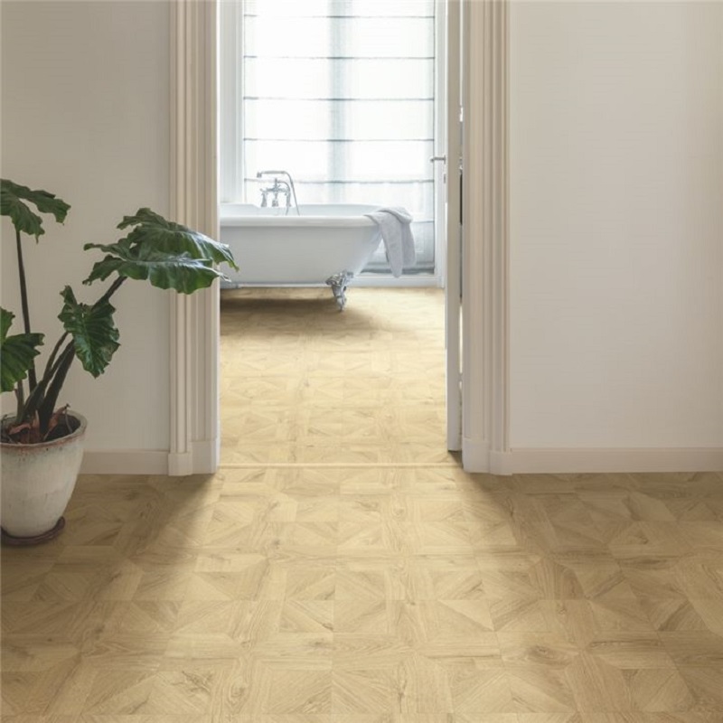 Ламинат Quick Step Impressive Patterns Ultra Дуб Песочный брашированный IPU 4142 1200×396×12 фото в интерьере