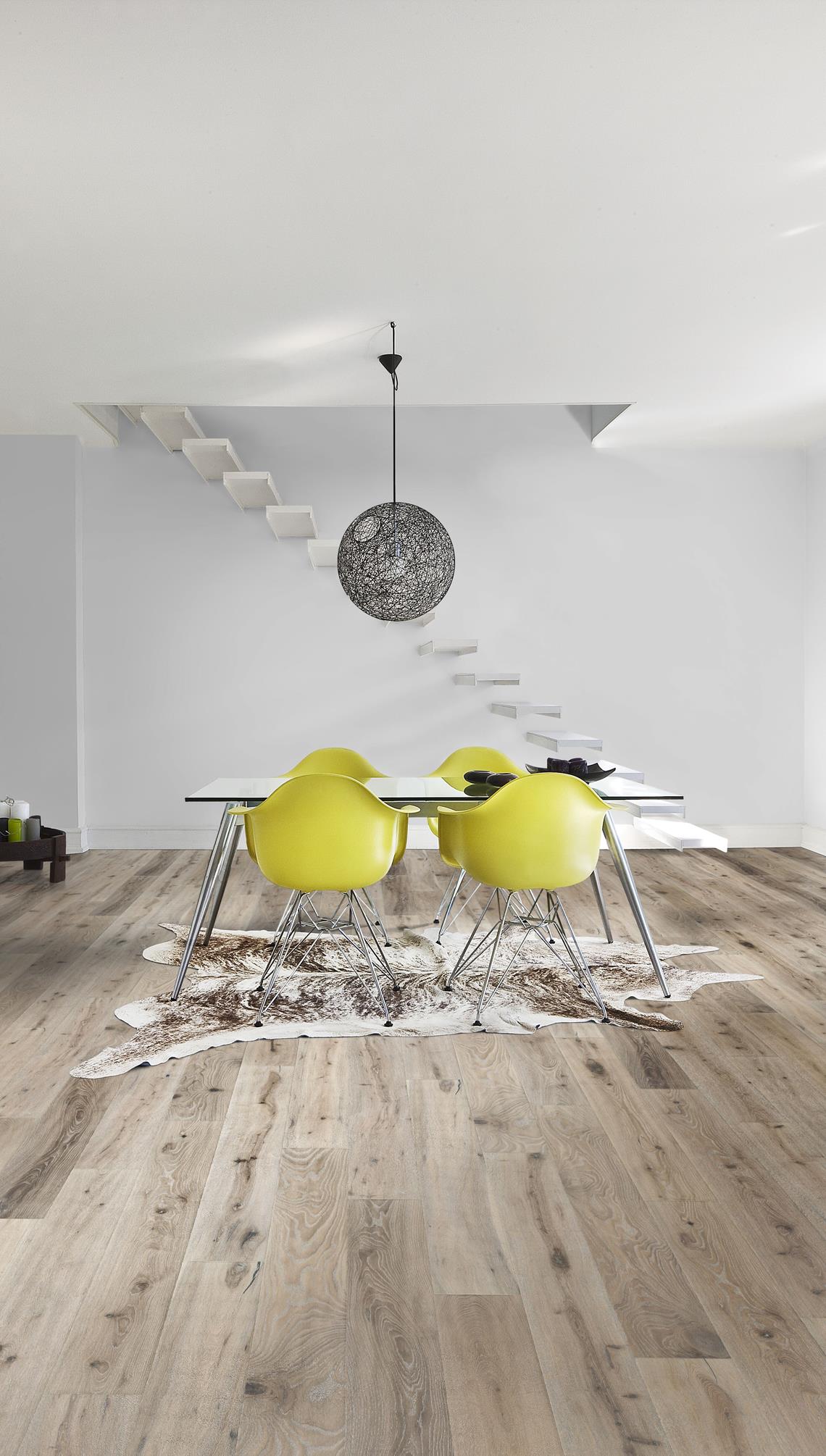 Паркетная доска Kahrs Artisan Дуб Устрица Oak Oyster 151XCDEKFVKW195 Dynamic 1900×190×15 фото в интерьере