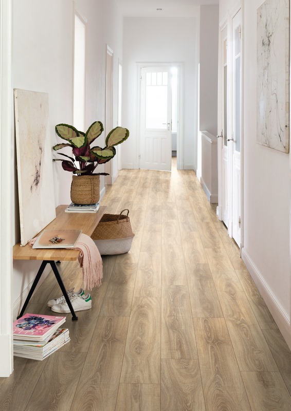 Ламинат Egger Pro Classic 8/33 Дуб Бардолино EPL035 1292×193×8 фото в интерьере