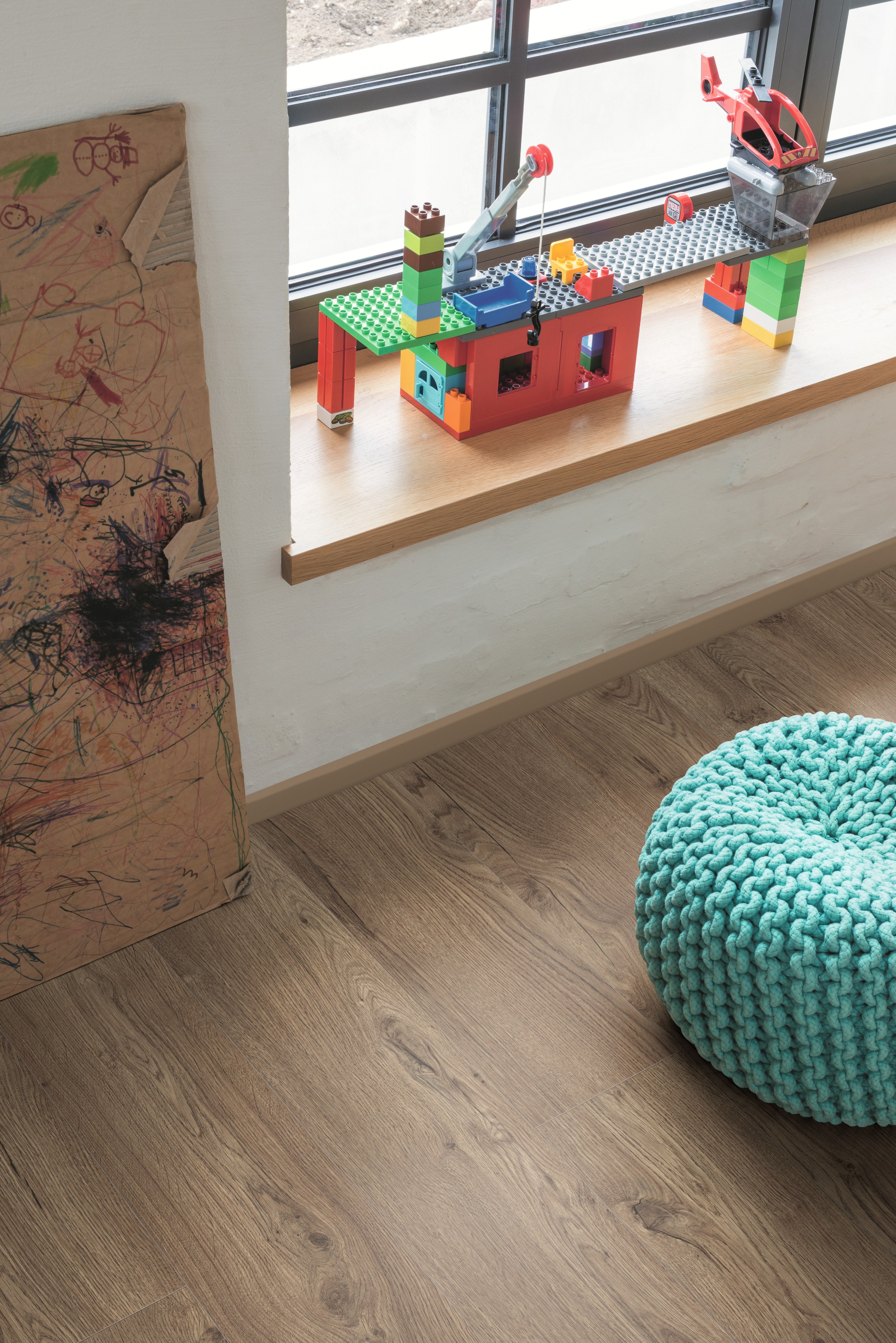 Ламинат Egger Pro Classic 12/33 Дуб Ольхон дымчатый EPL146 1292×193×12 фото в интерьере