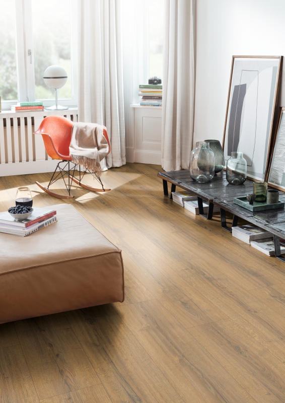 Ламинат Egger Pro Large 8/32 Дуб Шерман коньяк коричневый EPL184 1292×246×8 фото в интерьере