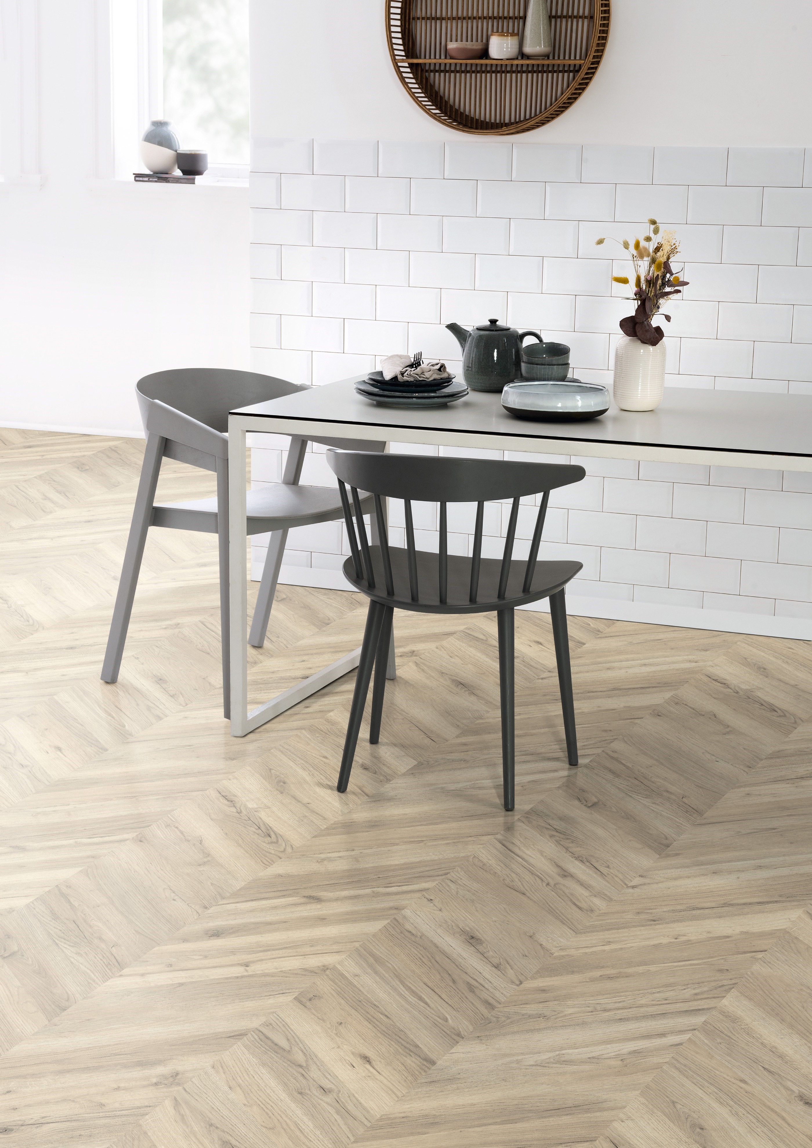 Ламинат Egger Pro KingSize 8/32 Дуб Риллингтон светлый EPL011 1292×327×8 фото в интерьере