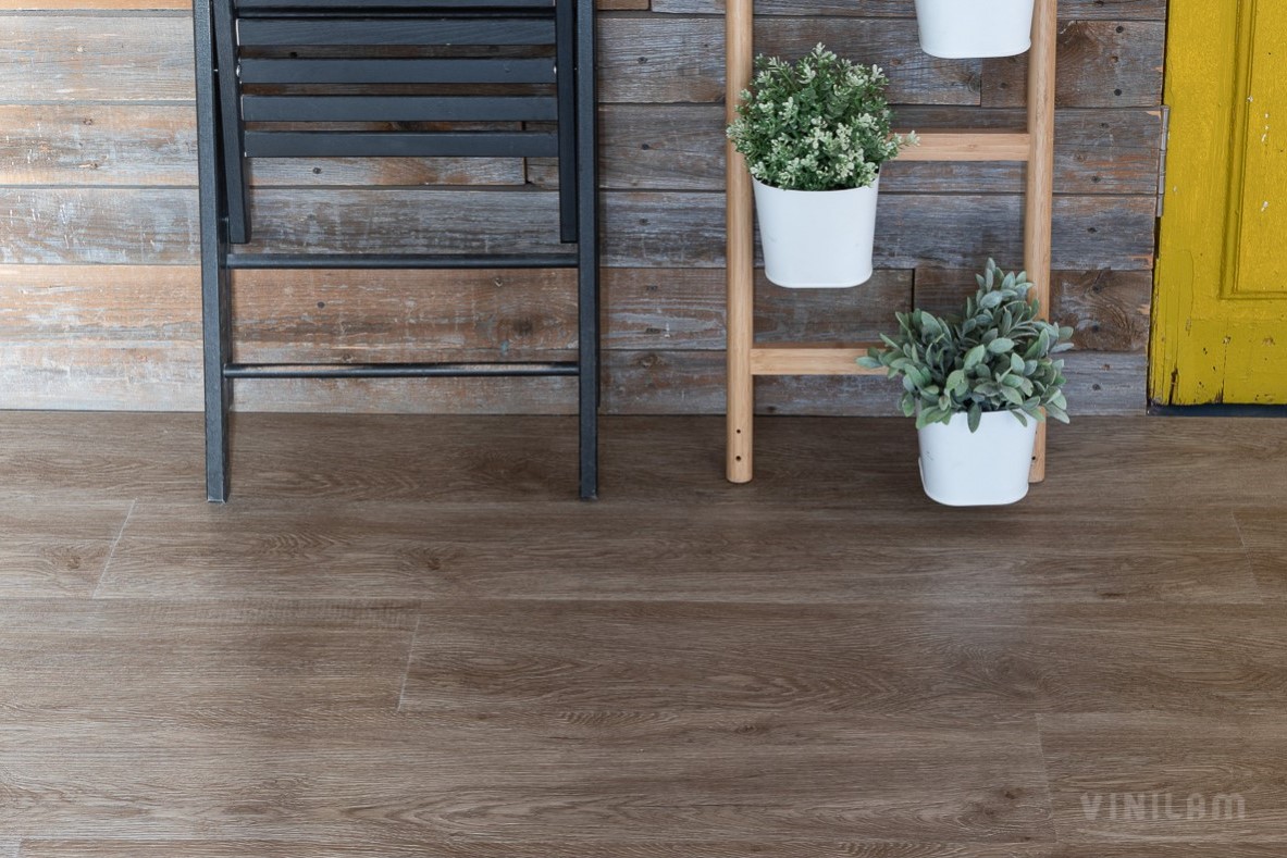 Кварцвиниловая плитка Vinilam клеевая Glue Дуб Ваймар 14609 1228×188×2,5 фото в интерьере