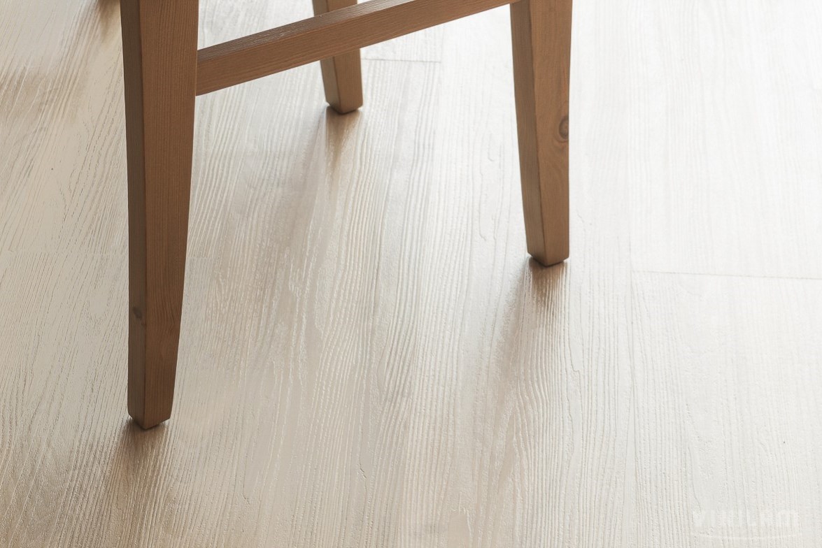 Кварцвиниловая плитка Vinilam клеевая Glue Дуб Бург 11003 1228×188×2,5 фото в интерьере