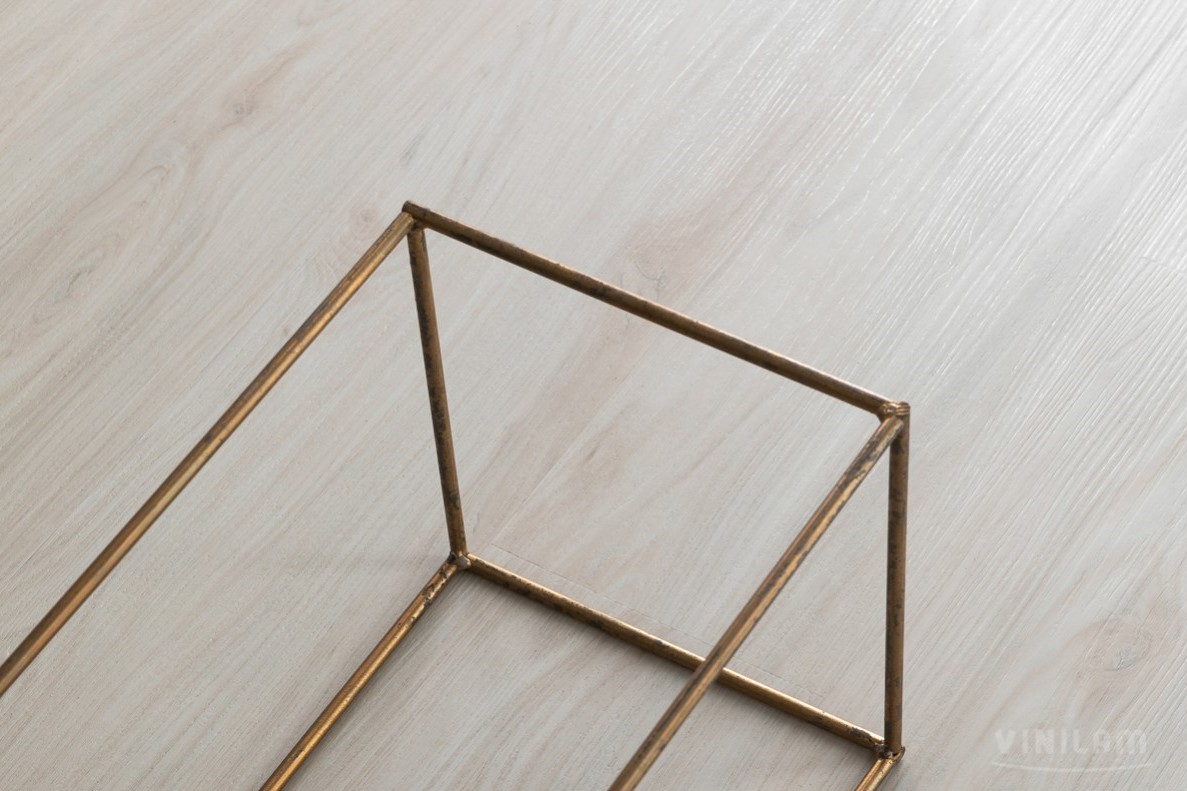 Кварцвиниловая плитка Vinilam клеевая Glue Дуб Бремен 2541 1228×188×2,5 фото в интерьере