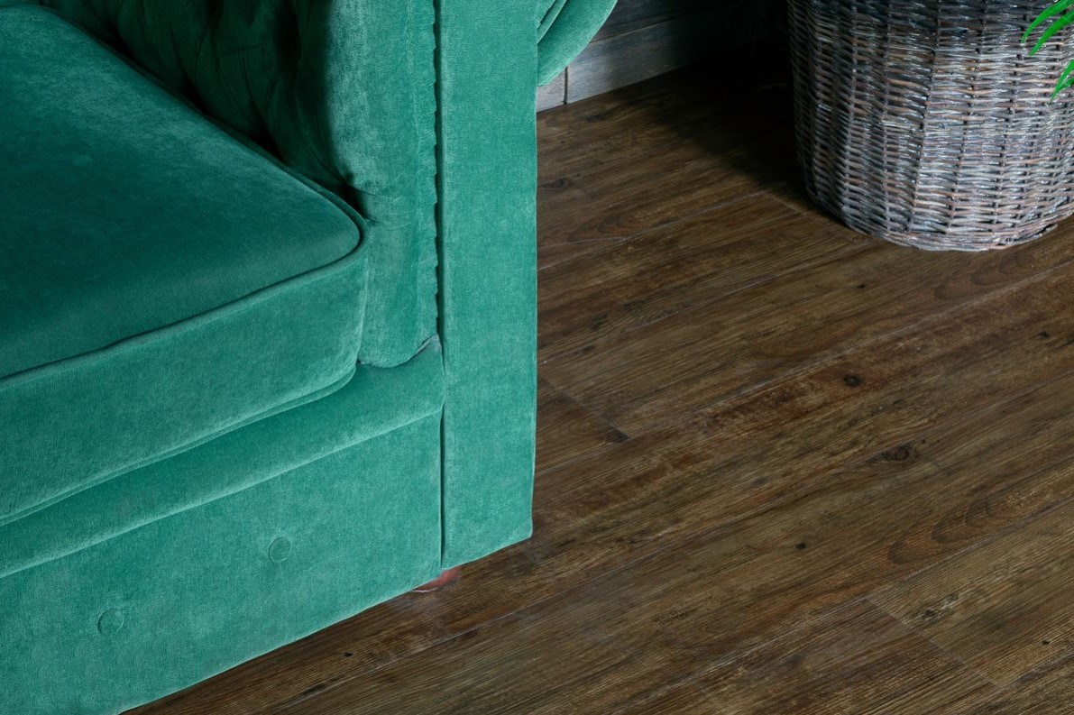 Кварцвиниловая плитка Vinilam клеевая Glue Дуб Мюнхен 814416 1228×188×2,5 фото в интерьере