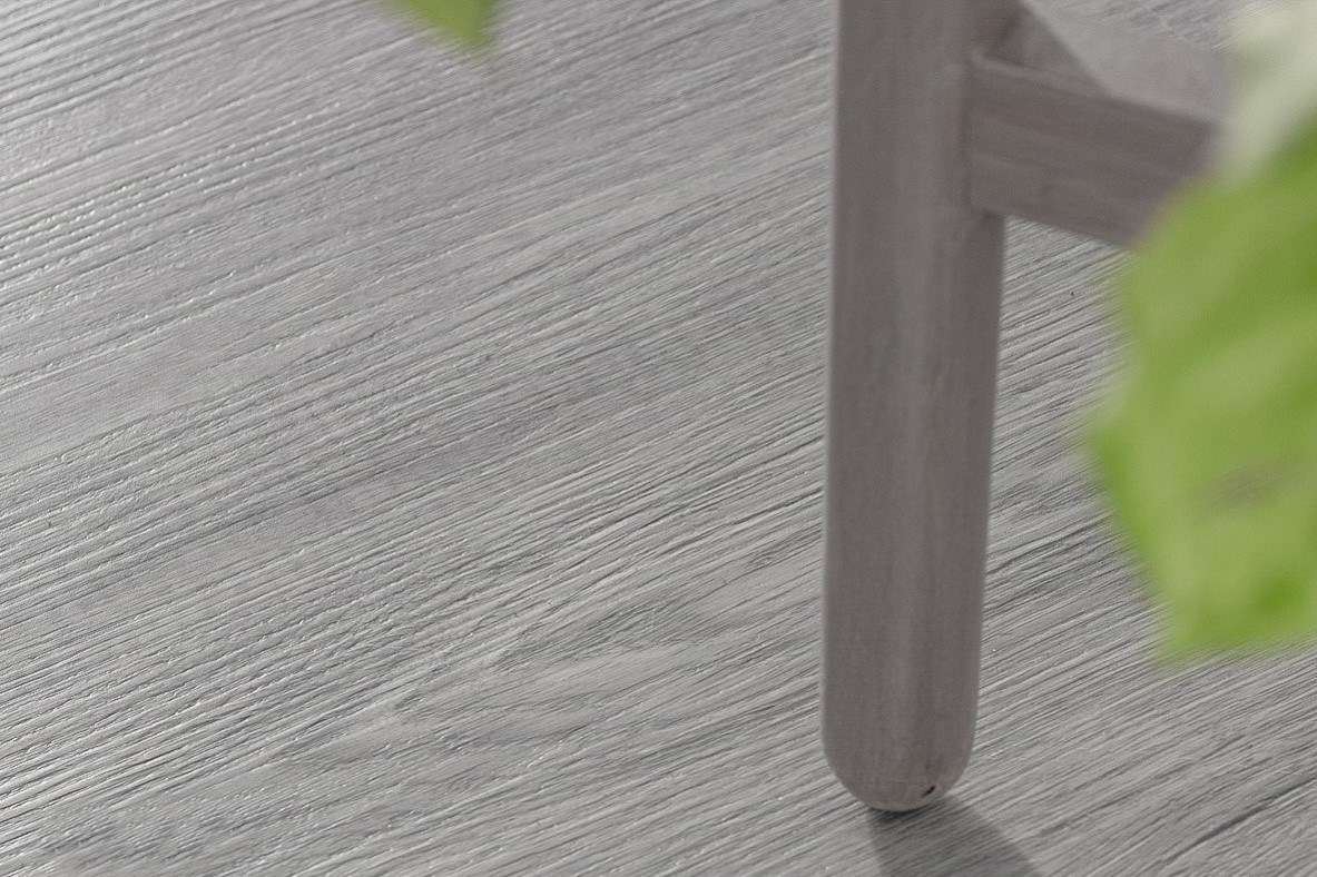 Кварцвиниловая плитка Vinilam клеевая Glue Дуб Эрдинг 6231 1228×188×2,5 фото в интерьере