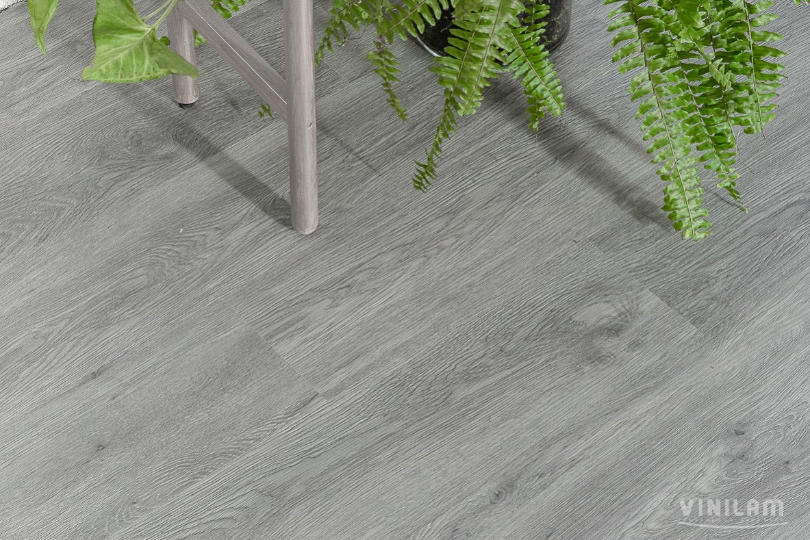 Кварцвиниловая плитка Vinilam клеевая Glue Дуб Эрдинг 6231 1228×188×2,5 фото в интерьере