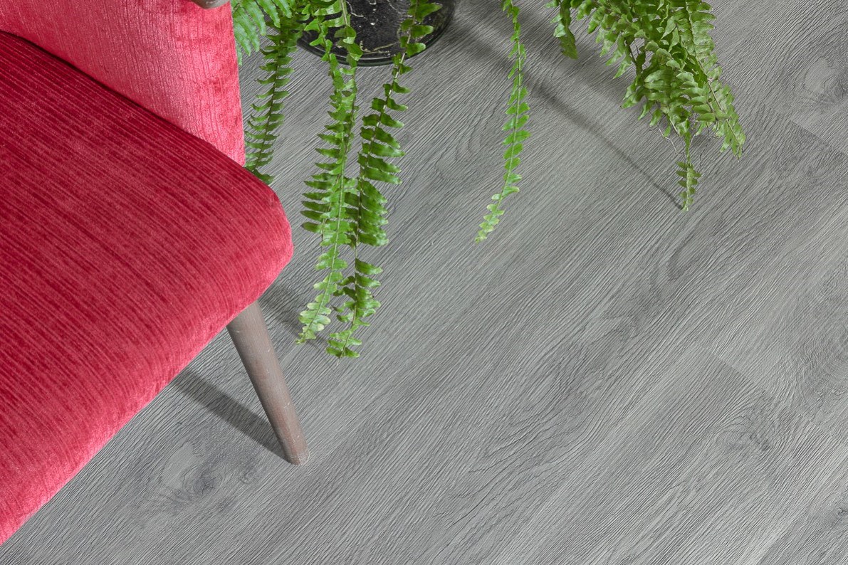 Кварцвиниловая плитка Vinilam клеевая Glue Дуб Эрдинг 6231 1228×188×2,5 фото в интерьере