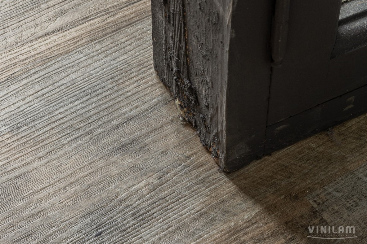 Кварцвиниловая плитка Vinilam клеевая Glue Дуб Потсдам 61613 1228×188×2,5 фото в интерьере
