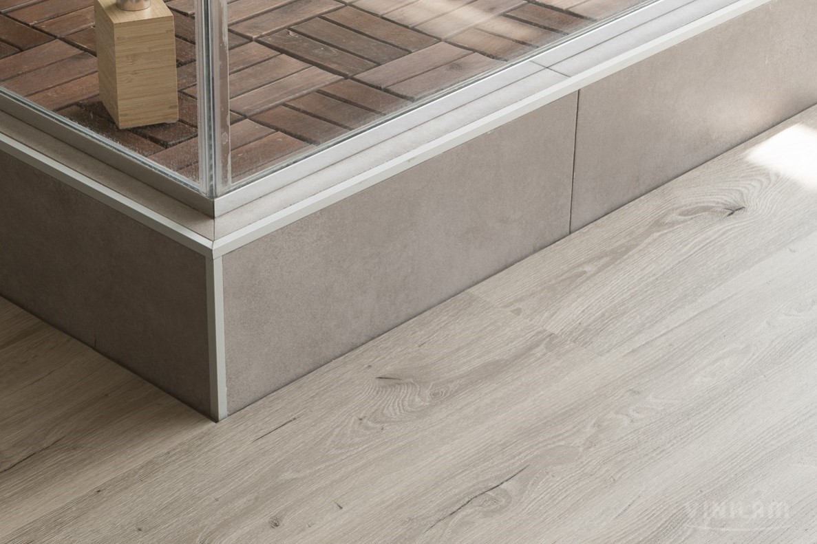 Кварцвиниловая плитка Vinilam клеевая Glue Дуб Темплин 6543-EIR 1228×188×2,5 фото в интерьере