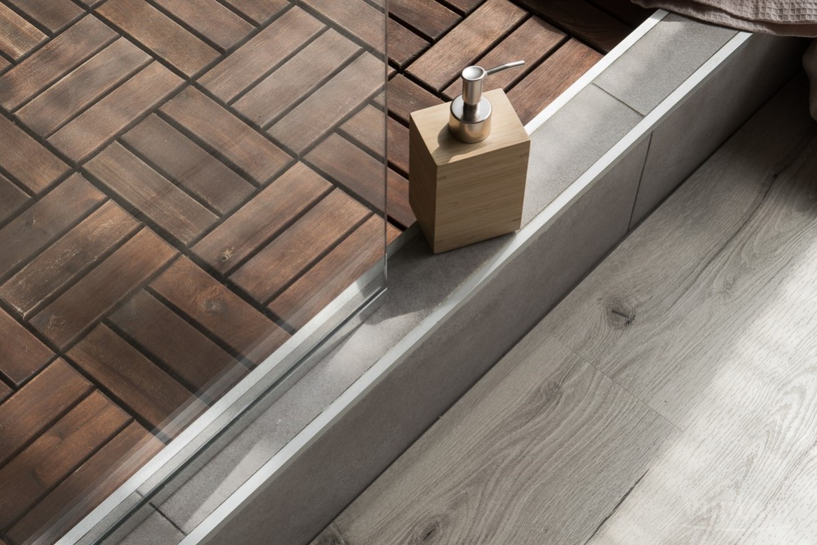 Кварцвиниловая плитка Vinilam клеевая Glue Дуб Темплин 6543-EIR 1228×188×2,5 фото в интерьере