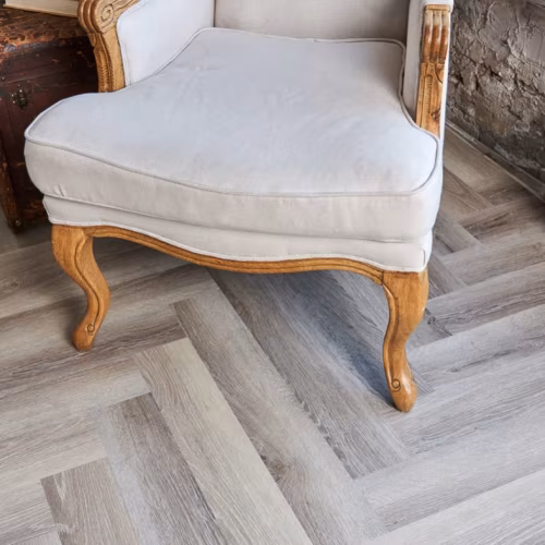 Кварцвиниловый SPC ламинат Vinilam Parquet Herringbone Паркет Эрмитаж IS11122 венгерская елка 720×120×6,5