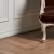 Кварцвиниловый SPC ламинат Vinilam Parquet Herringbone Паркет Северный IS11133 венгерская елка 720×120×6,5 фото в интерьере
