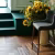 Кварцвиниловый SPC ламинат Vinilam Parquet Herringbone Паркет Парижский IS11155 венгерская елка 720×120×6,5 фото в интерьере