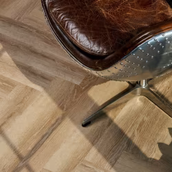 Кварцвиниловый SPC ламинат Vinilam Parquet Herringbone Паркет Классический IS11166 венгерская елка 720×120×6,5