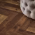 Кварцвиниловый SPC ламинат Vinilam Parquet Herringbone Паркет Версальский IS11177 венгерская елка 720×120×6,5 фото в интерьере