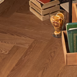Кварцвиниловый SPC ламинат Vinilam Parquet Herringbone Паркет Винсент IS11200 венгерская елка 720×120×6,5
