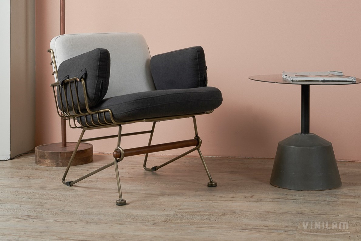 Кварцвиниловый SPC ламинат Vinilam Cork Дуб Льеж 10015 1220×227×7 фото в интерьере