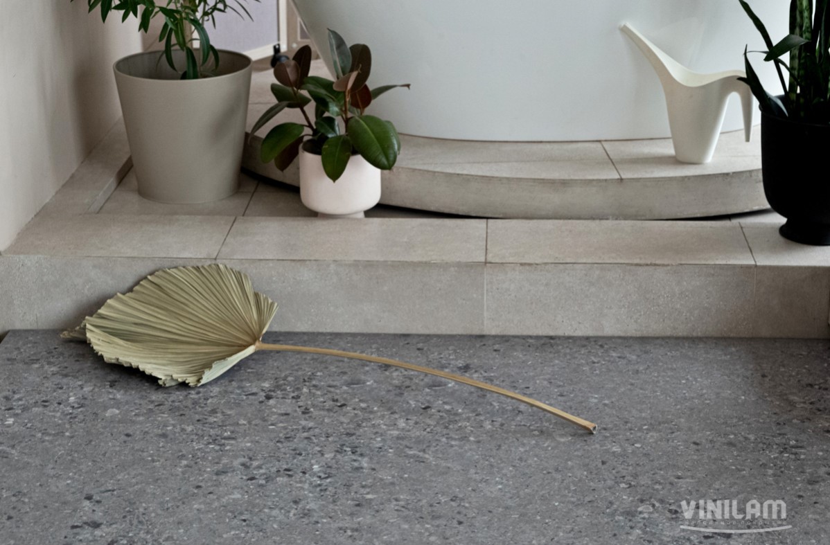 Кварцвиниловая плитка Vinilam клеевая Ceramo Stone Glue Терраццо 71613 950×475×2,5 фото в интерьере