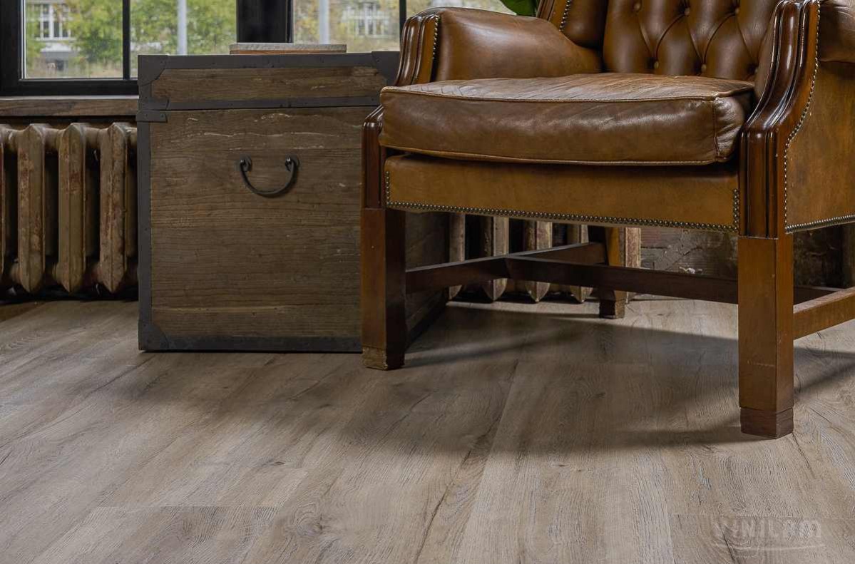 Кварцвиниловый SPC ламинат Vinilam Ceramo XXL Дуб Женева 8870-EIR 1520×225×5,5 фото в интерьере