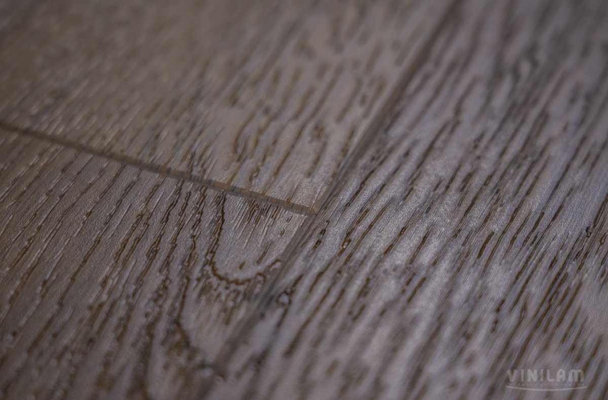 Кварцвиниловый SPC ламинат Vinilam Ceramo XXL Дуб Берн 8885-EIR 1520×225×5,5 фото в интерьере