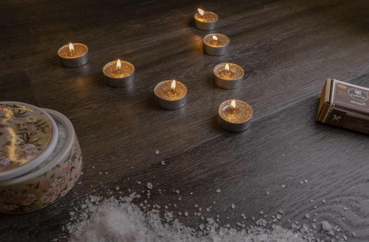 Кварцвиниловый SPC ламинат Vinilam Ceramo XXL Дуб Лугано 8890-EIR 1520×225×5,5 фото в интерьере