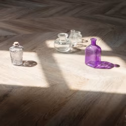 Кварцвиниловый SPC ламинат Vinilam Parquet Chevron Шеврон Шампань RI153616CL4 французская елка 1293×305×8,5