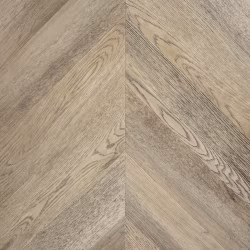 Кварцвиниловый SPC ламинат Vinilam Parquet Chevron Шеврон Шампань RI153616CL4 французская елка 1293×305×8,5