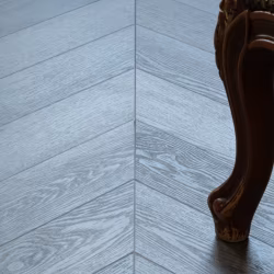 Кварцвиниловый SPC ламинат Vinilam Parquet Chevron Шеврон Легран RI444515CL4 французская елка 1293×305×8,5