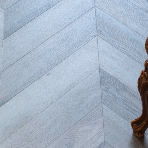 Кварцвиниловый SPC ламинат Vinilam Parquet Chevron Шеврон Легран RI444515CL4 французская елка 1293×305×8,5