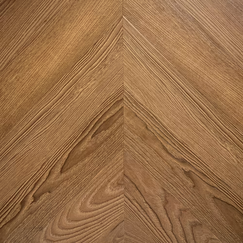 Кварцвиниловый SPC ламинат Vinilam Parquet Chevron Шеврон Плезир I1651102 французская елка 1293×305×8,5
