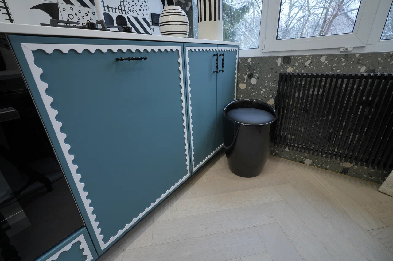 Композитная паркетная доска Quartz Parquet Елка Дуб песочный 33-408 венгерская елка 635×127×5 фото в интерьере