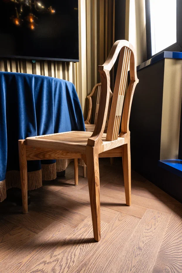 Композитная паркетная доска Quartz Parquet Елка Дуб рустикальный 33-410 венгерская елка 635×127×5 фото в интерьере