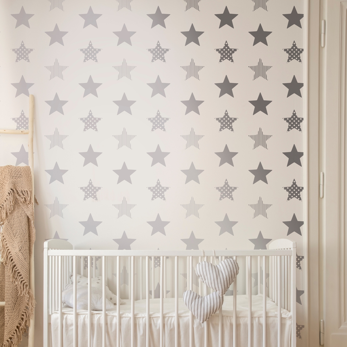 Обои Aura Individuals Superstar 100111 10,05×0,52 фото в интерьере