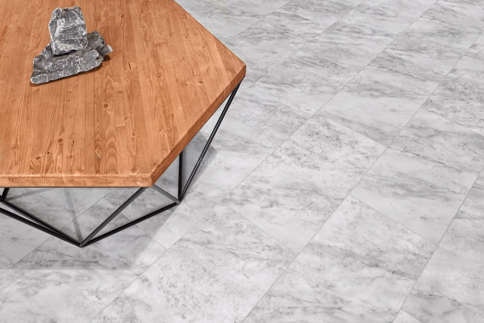 Кварцвиниловая плитка Alpine Floor клеевая Light Stone Чили ECO 15-5 608×303×2,5 фото в интерьере