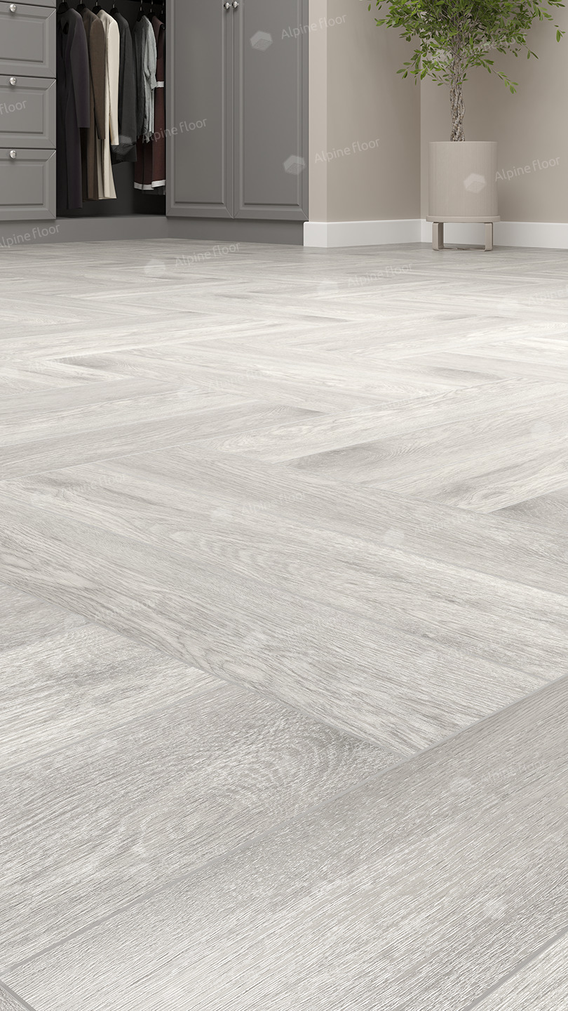 Кварцвиниловая плитка Alpine Floor клеевая Parquet LVT Дуб Полис ECO 16-21 венгерская елка 590×118×2,5 фото в интерьере