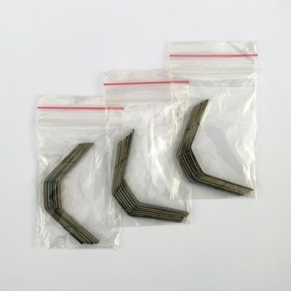 Крепления Ликорн для микроплинтусов, 7 шт