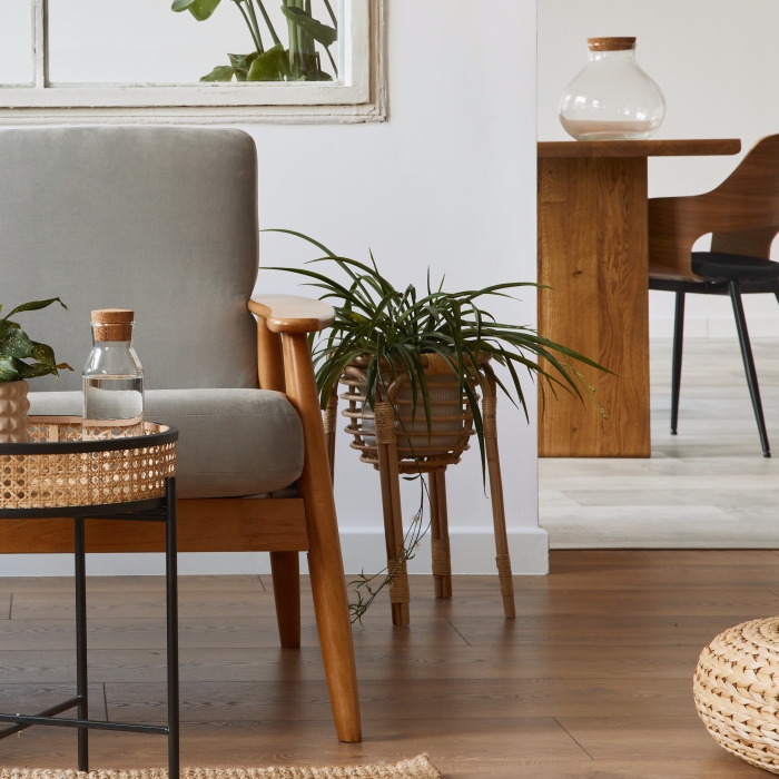 Масло для дерева TimberCare Wood Stain цвет Классический махагон 350014 шелковисто-матовое 0,75 л фото в интерьере