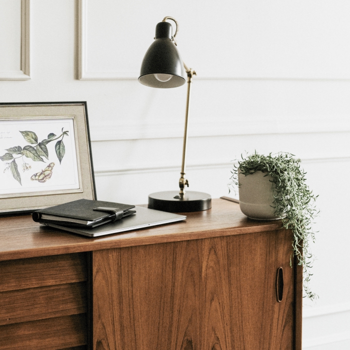 Масло для дерева TimberCare Wood Stain цвет Шоколад 350026 шелковисто-матовое 0,75 л фото в интерьере