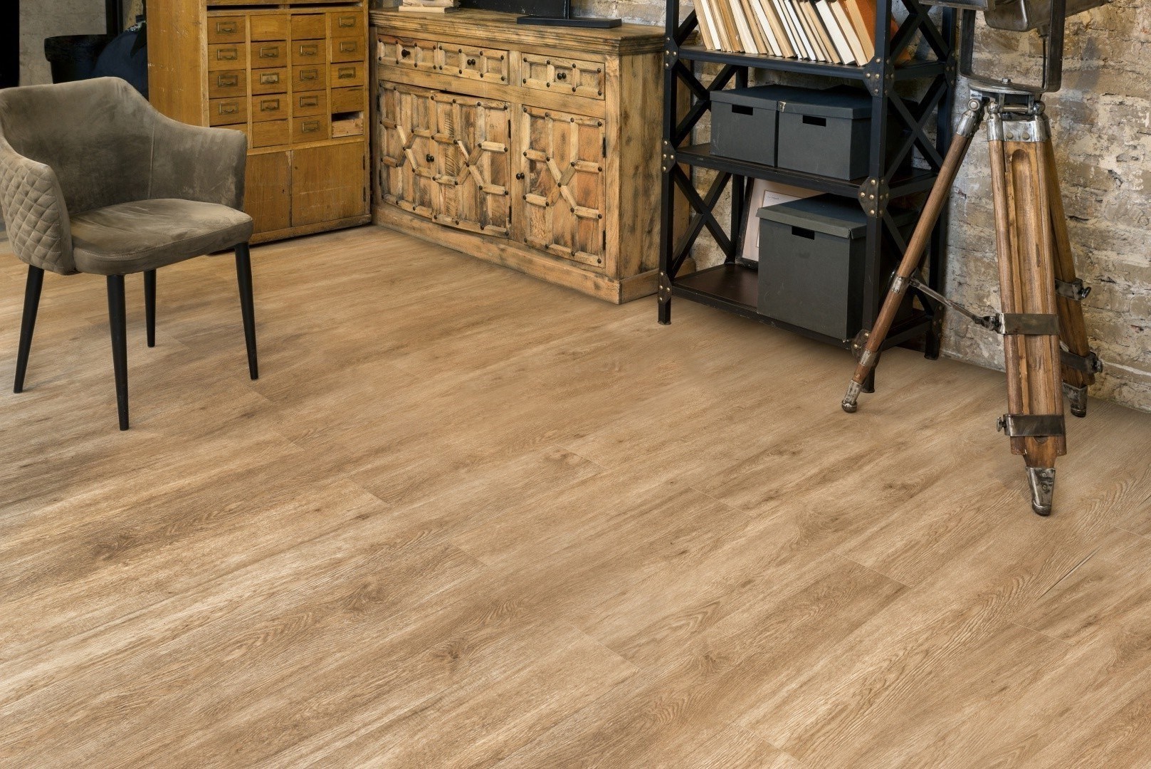 Кварцвиниловый SPC ламинат Alpine Floor Grand Sequoia Light Камфора ECO 11-501 1220×183×3,5 фото в интерьере