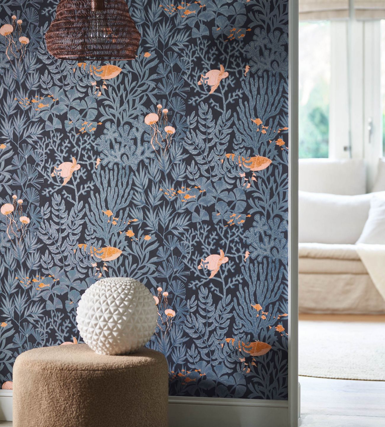 Обои Casadeco Voyage Onirique Atlantide 87236331 10,05×0,53 м фото в интерьере