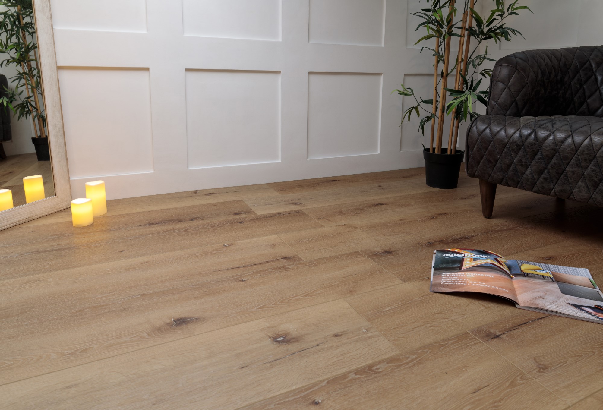 Кварцвиниловый SPC ламинат Aquafloor RealWood XL AF8009XL 1524×228×8 фото в интерьере