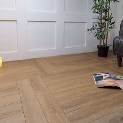 Кварцвиниловый SPC ламинат Aquafloor Parquet Plus AF6020PQ венгерская елка 720×120×7