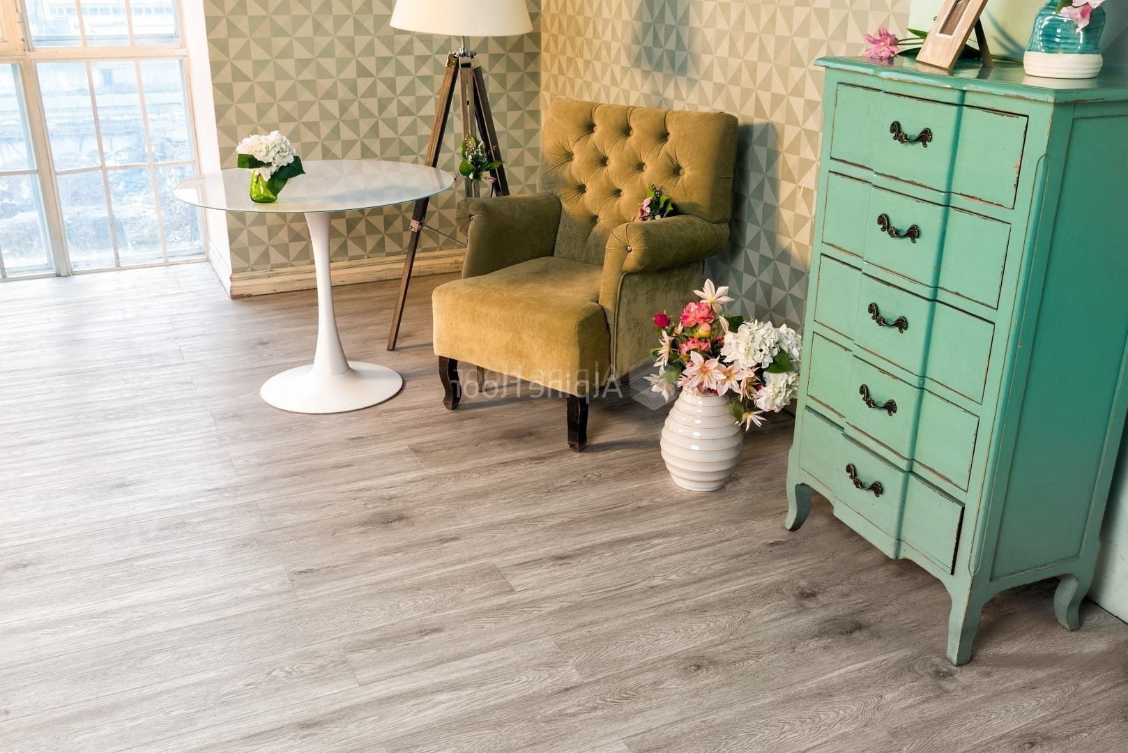 Кварцвиниловый SPC ламинат Alpine Floor Grand Sequoia Superior Aba Атланта ECO 11-203 1220×183×8 фото в интерьере