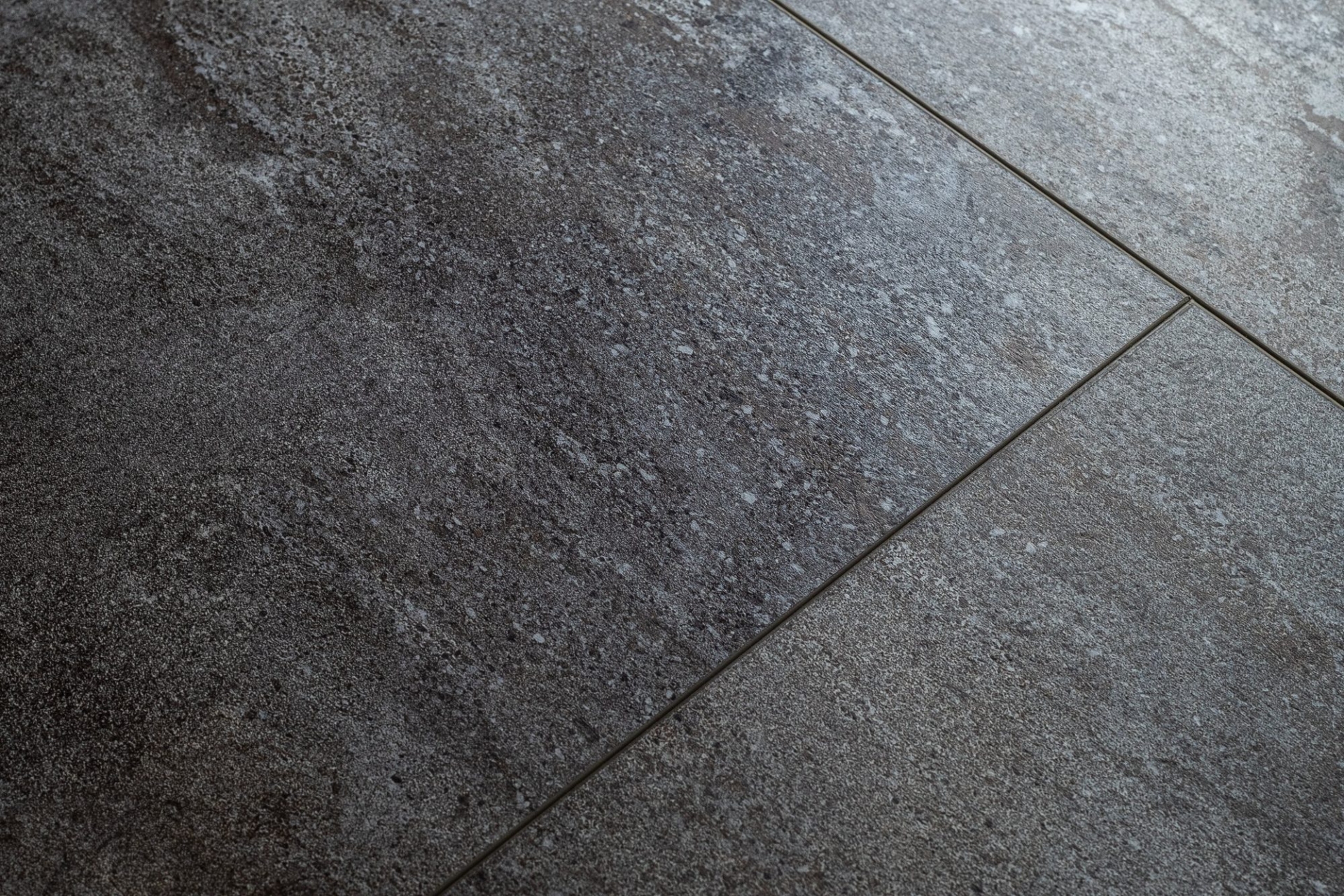 Кварцвиниловый SPC ламинат Damy Floor Ascent Strong Вайсхорн Weisshorn K3053-3-ST 610×305×5