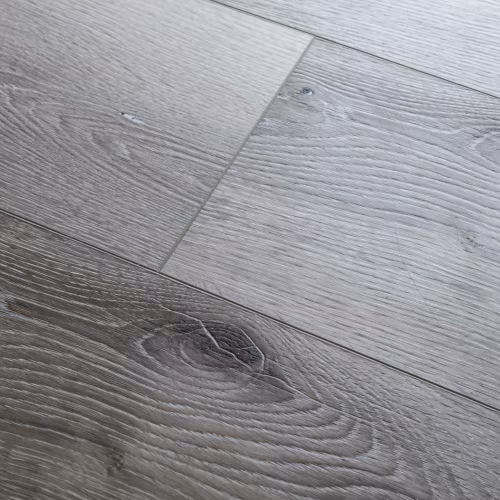 Кварцвиниловый SPC ламинат Damy Floor Family Дуб Состаренный Серый T7020-5D 1220×180×4