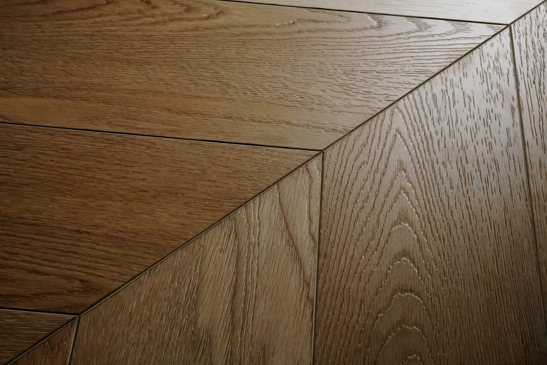 Кварцвиниловый SPC ламинат Damy Floor Chevron Тюильри Tuileries DF03-Ch французская елка 600×127×5