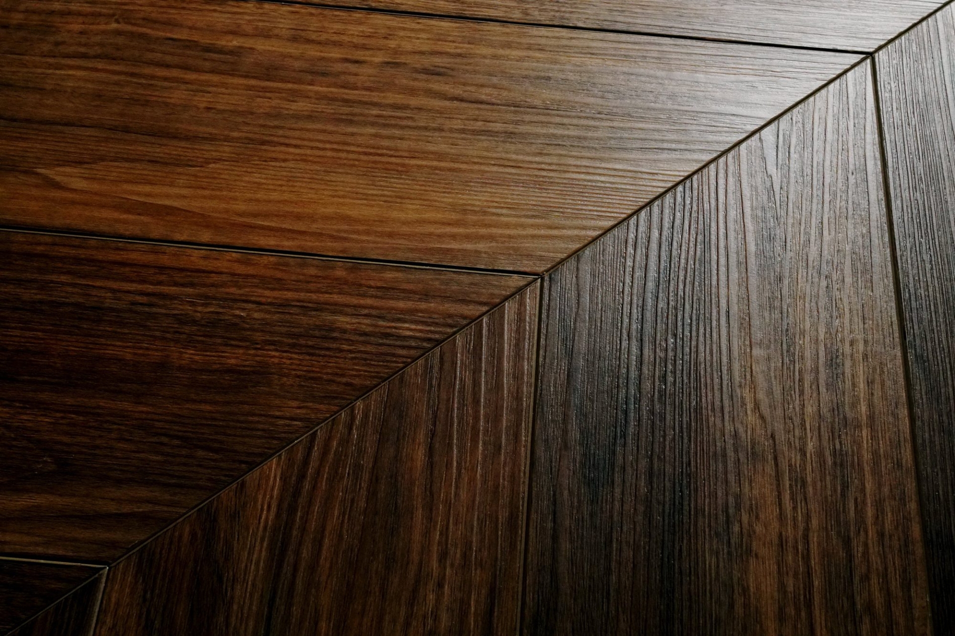 Кварцвиниловый SPC ламинат Damy Floor Chevron Монсоро Montsoreau DF09-Ch французская елка 600×127×5